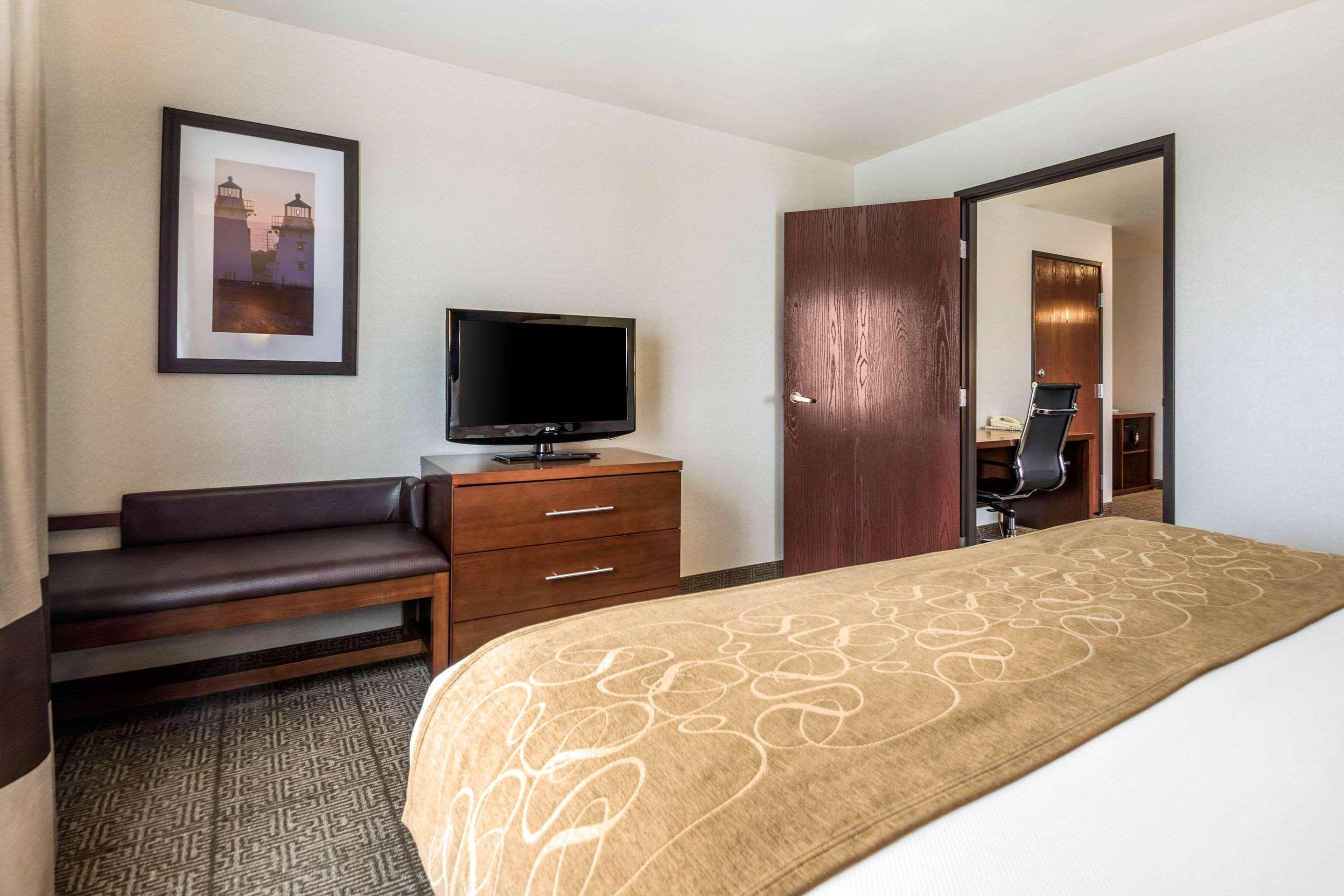 Comfort Suites At Par 4 Resort Waupaca Экстерьер фото