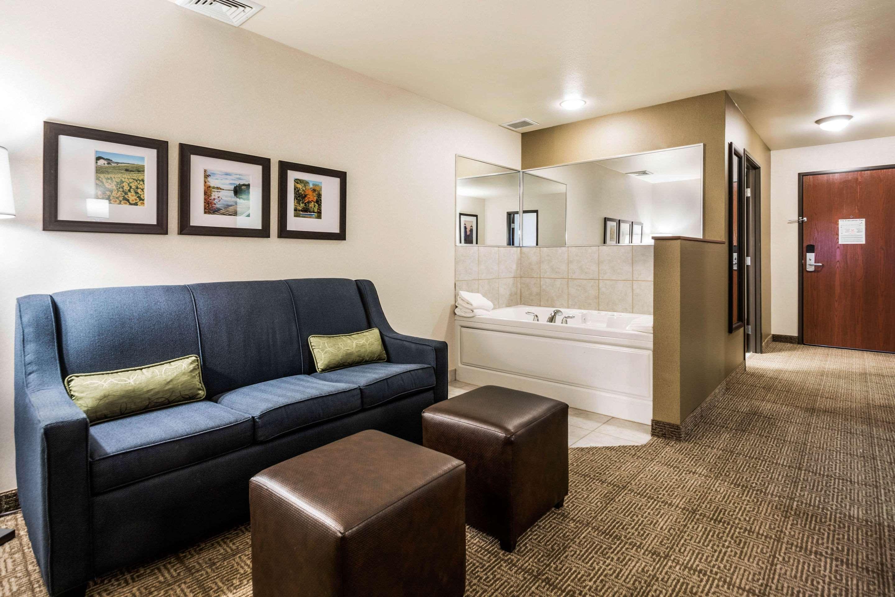 Comfort Suites At Par 4 Resort Waupaca Экстерьер фото