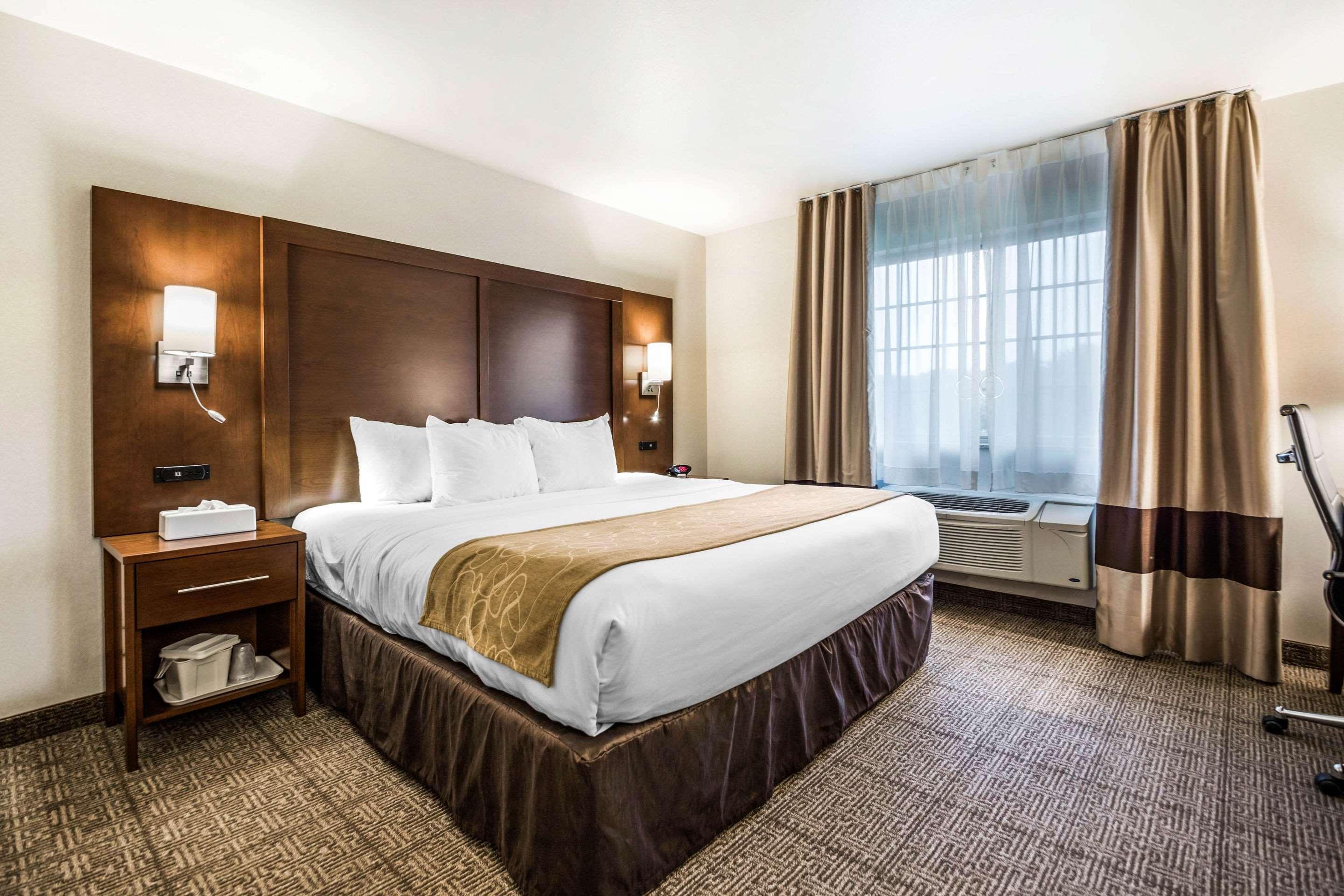 Comfort Suites At Par 4 Resort Waupaca Экстерьер фото