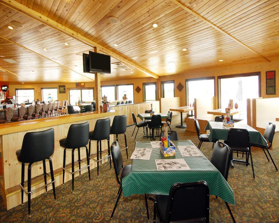 Comfort Suites At Par 4 Resort Waupaca Экстерьер фото