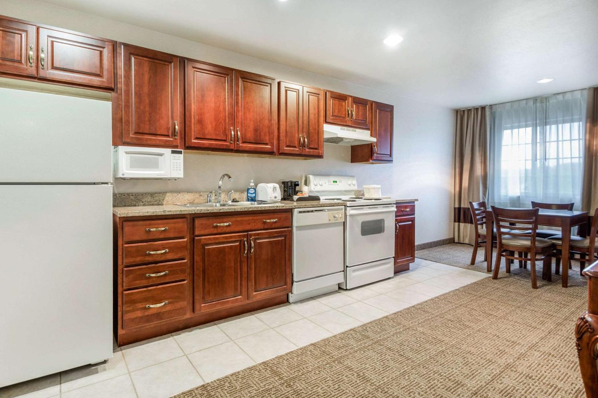 Comfort Suites At Par 4 Resort Waupaca Экстерьер фото