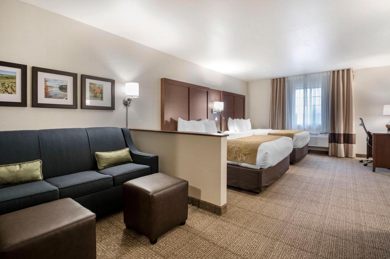 Comfort Suites At Par 4 Resort Waupaca Экстерьер фото